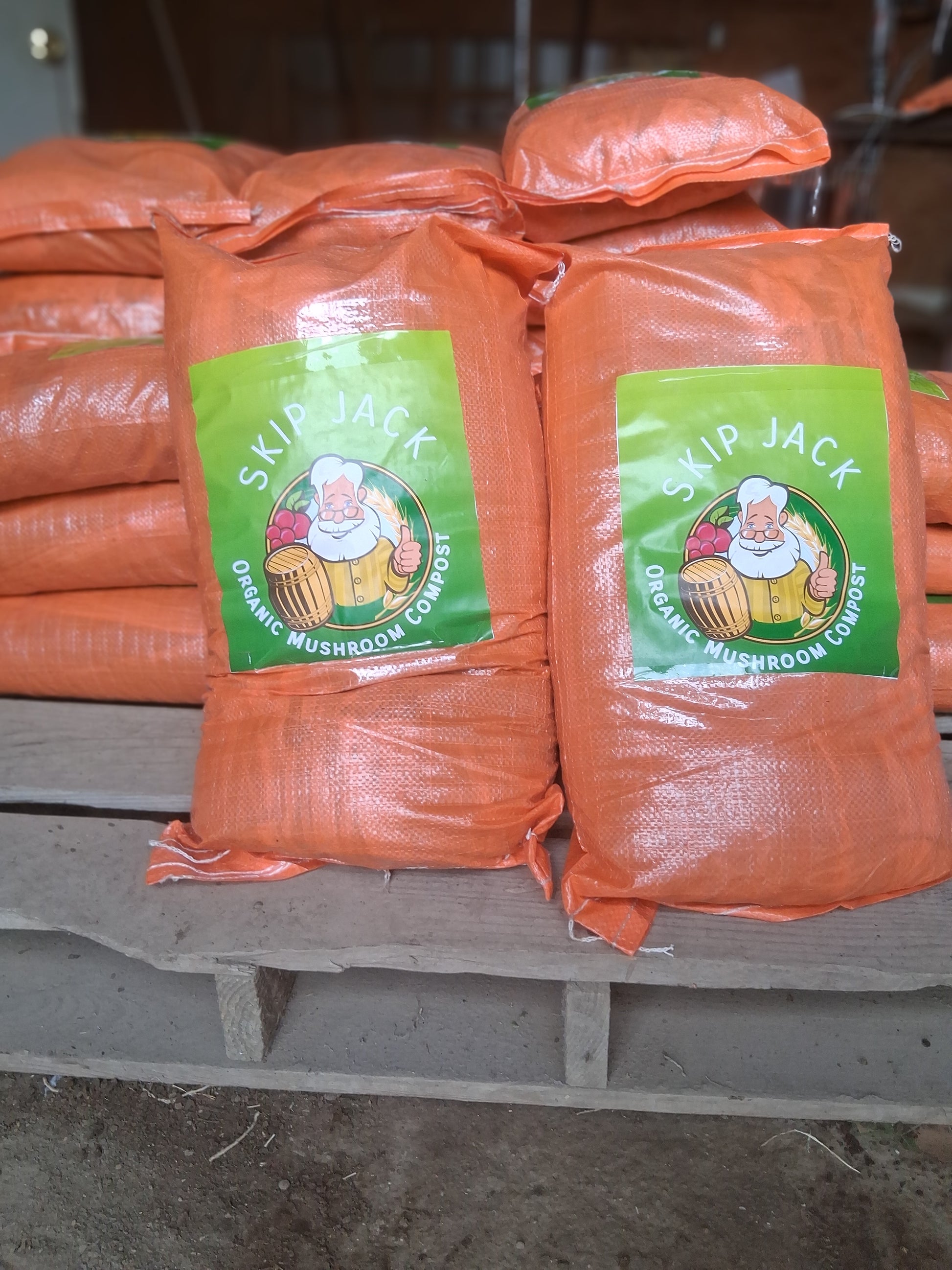 Skip Jack Red Wiggler Worm Castings Super  Charged Plant Food - Ideal For Any Garden !! 16 lbs $16